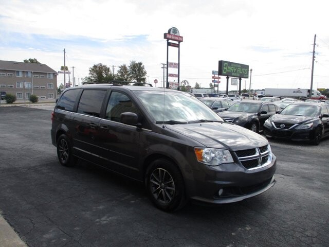2017 Dodge Grand Caravan in Oak Grove, MO 64075 - 18072458 3