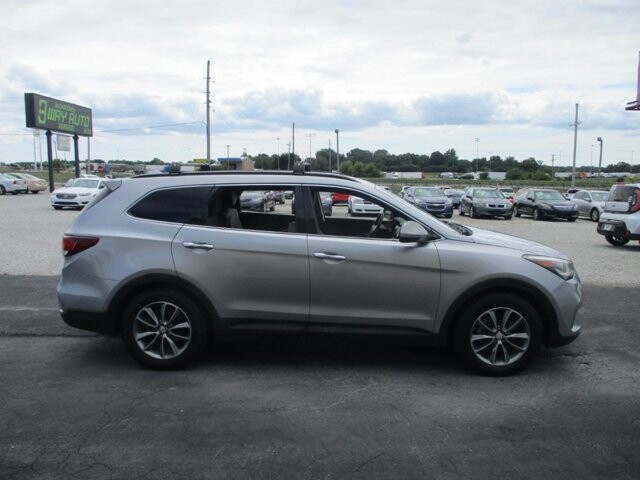 2017 Hyundai Santa Fe in Oak Grove, MO 64075 - 18072459 4