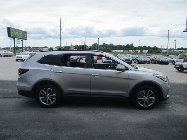 2017 Hyundai Santa Fe in Oak Grove, MO 64075 - 18072459 4