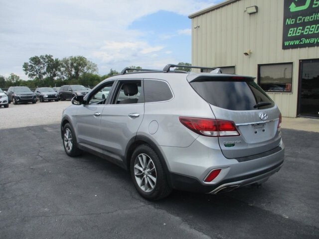2017 Hyundai Santa Fe in Oak Grove, MO 64075 - 18072459 7