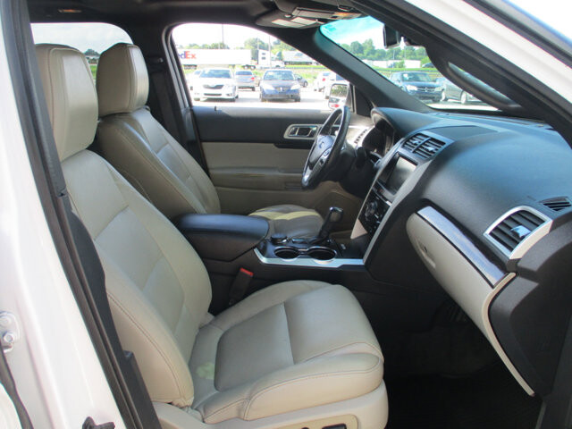 2014 Ford Explorer in Oak Grove, MO 64075 - 18072460 10