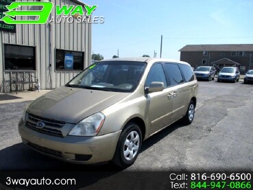 2006 Kia Sedona in Oak Grove, MO 64075