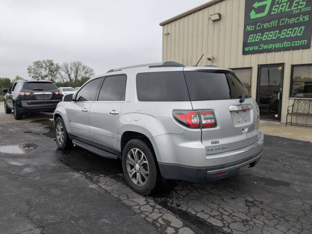 2013 GMC Acadia in Oak Grove, MO 64075 - 18072464 7
