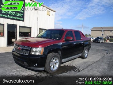 2007 Chevrolet Avalanche in Oak Grove, MO 64075