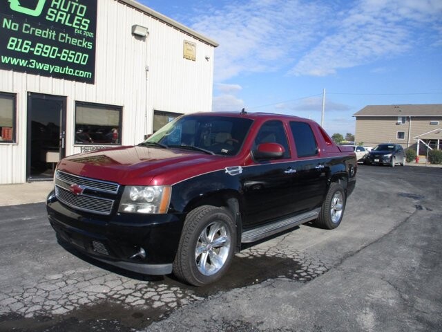 2007 Chevrolet Avalanche in Oak Grove, MO 64075 - 18072467