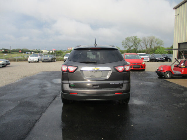 2016 Chevrolet Traverse in Oak Grove, MO 64075 - 18072468 6