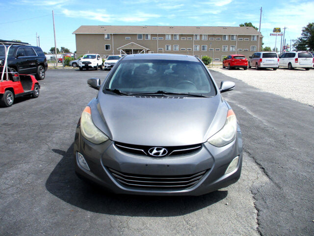 2013 Hyundai Elantra in Oak Grove, MO 64075 - 18072472 3