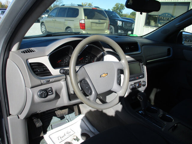 2014 Chevrolet Traverse in Oak Grove, MO 64075 - 18072473 10