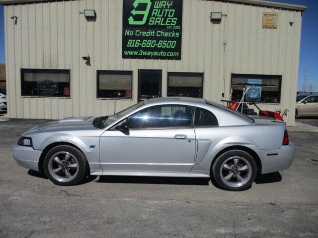 2002 Ford Mustang in Oak Grove, MO 64075 - 18072474 8