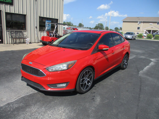 2017 Ford Focus in Oak Grove, MO 64075 - 18072475