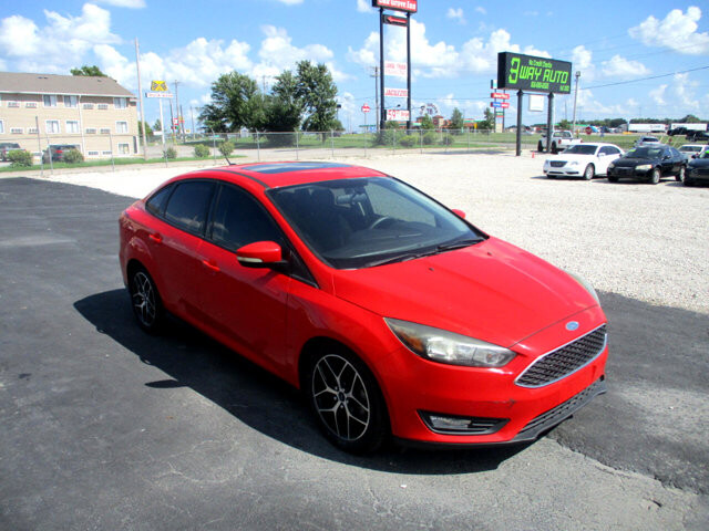 2017 Ford Focus in Oak Grove, MO 64075 - 18072475 3