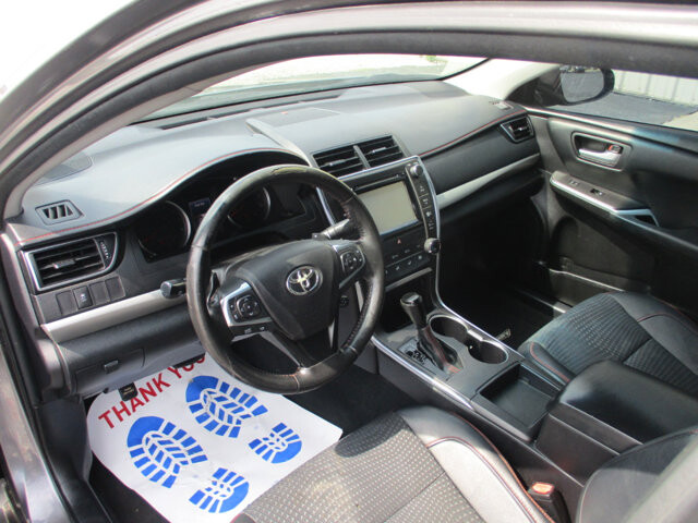 2015 Toyota Camry in Oak Grove, MO 64075 - 18072476 8