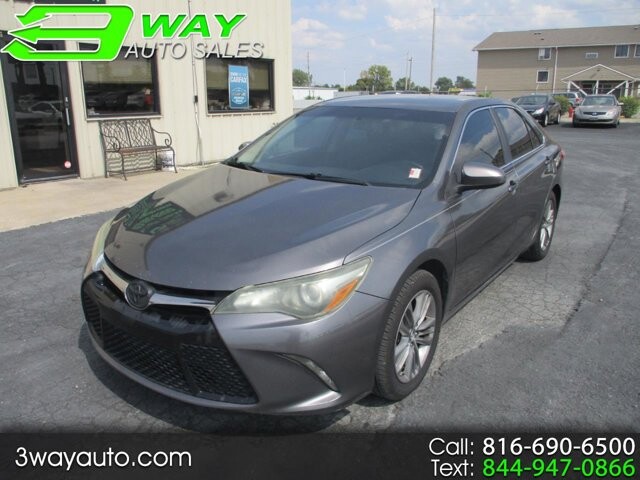 2015 Toyota Camry in Oak Grove, MO 64075 - 18072476