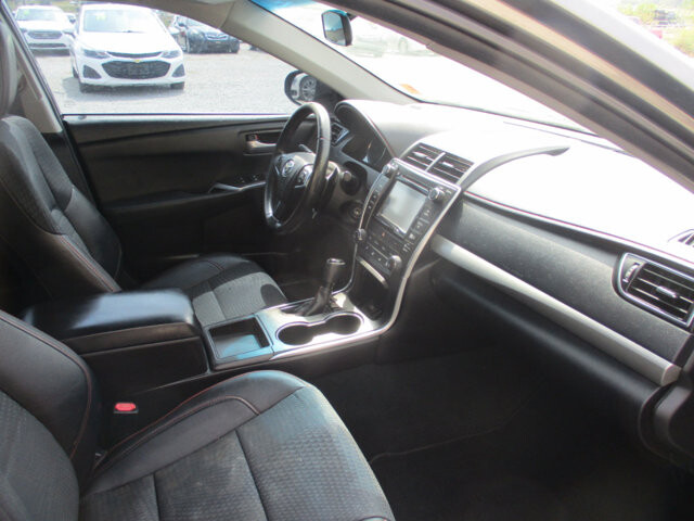 2015 Toyota Camry in Oak Grove, MO 64075 - 18072476 9