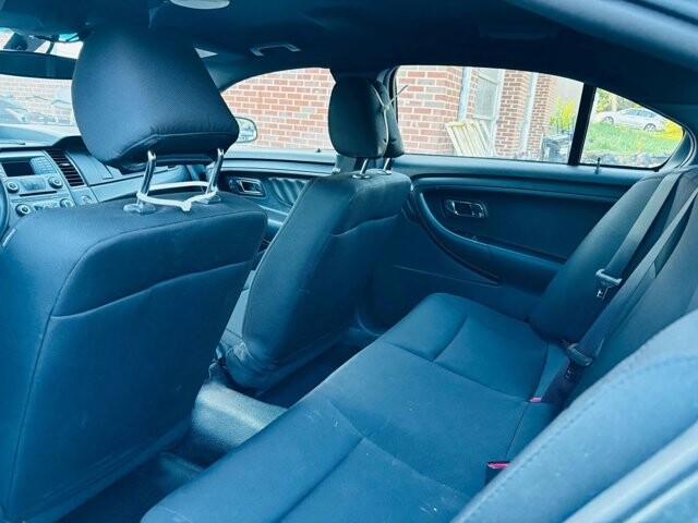 2015 Ford Taurus in Harrisonburg, VA 22801 - 18072482 6