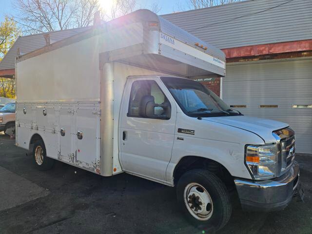 2015 Ford E-350 and Econoline 350 in Blauvelt, NY 10913 - 18072505 51
