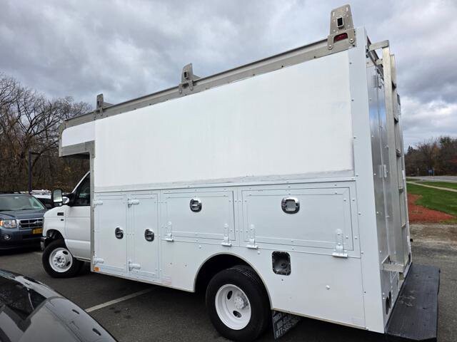 2015 Ford E-350 and Econoline 350 in Blauvelt, NY 10913 - 18072505 5