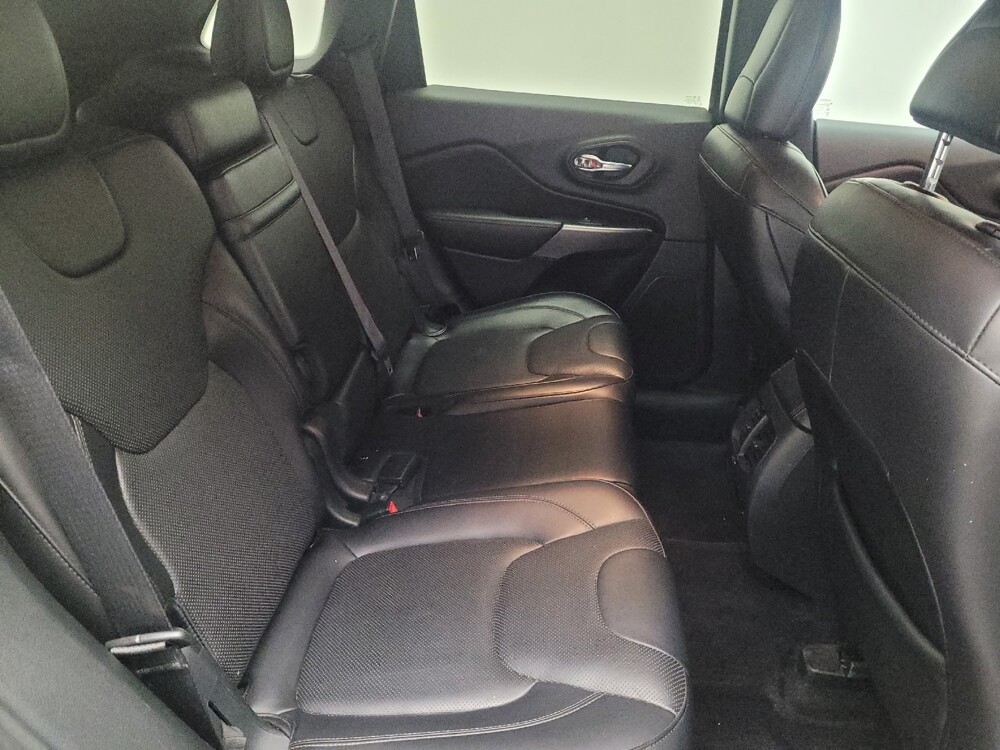 2019 Jeep Cherokee in Montclair, CA 91763 - 18072510 19