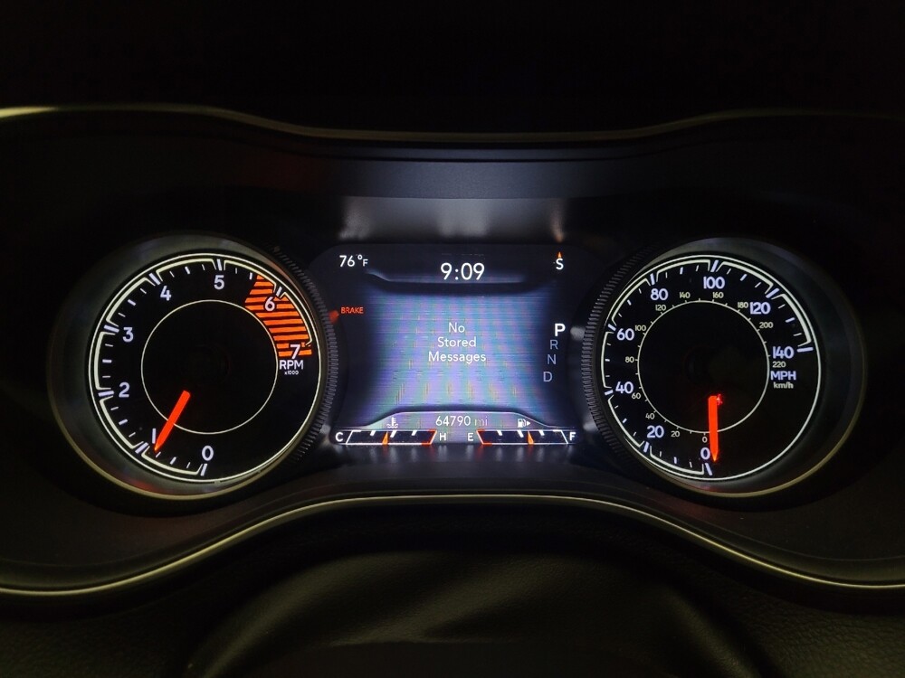 2019 Jeep Cherokee in Montclair, CA 91763 - 18072510 23