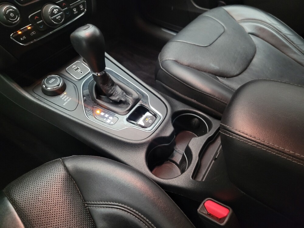 2019 Jeep Cherokee in Montclair, CA 91763 - 18072510 26