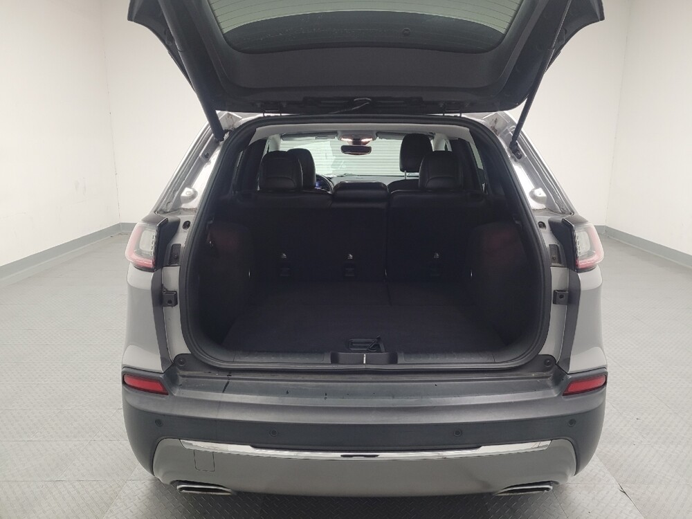 2019 Jeep Cherokee in Montclair, CA 91763 - 18072510 29