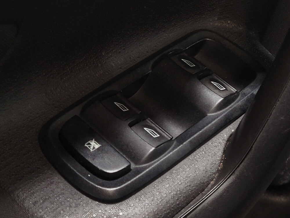 2018 Ford Fiesta in Hialeah, FL 33014 - 18072579 27