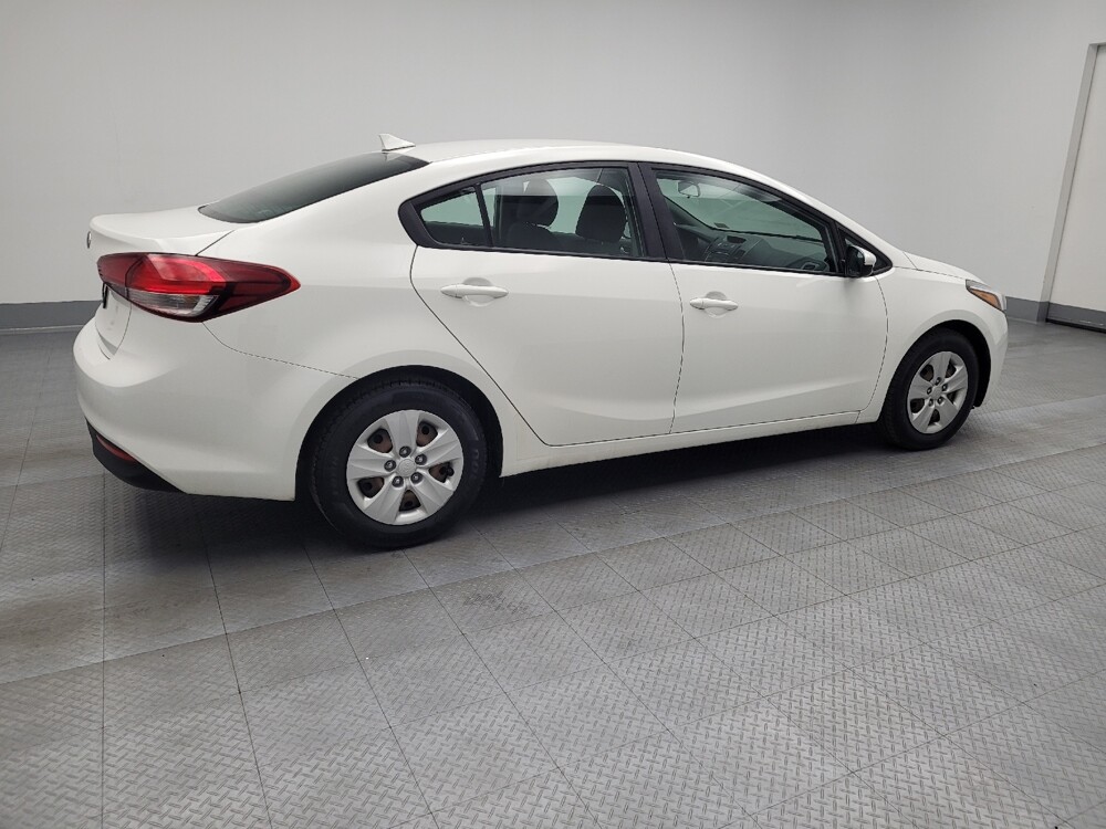 2017 Kia Forte in Memphis, TN 38115 - 18072621 10