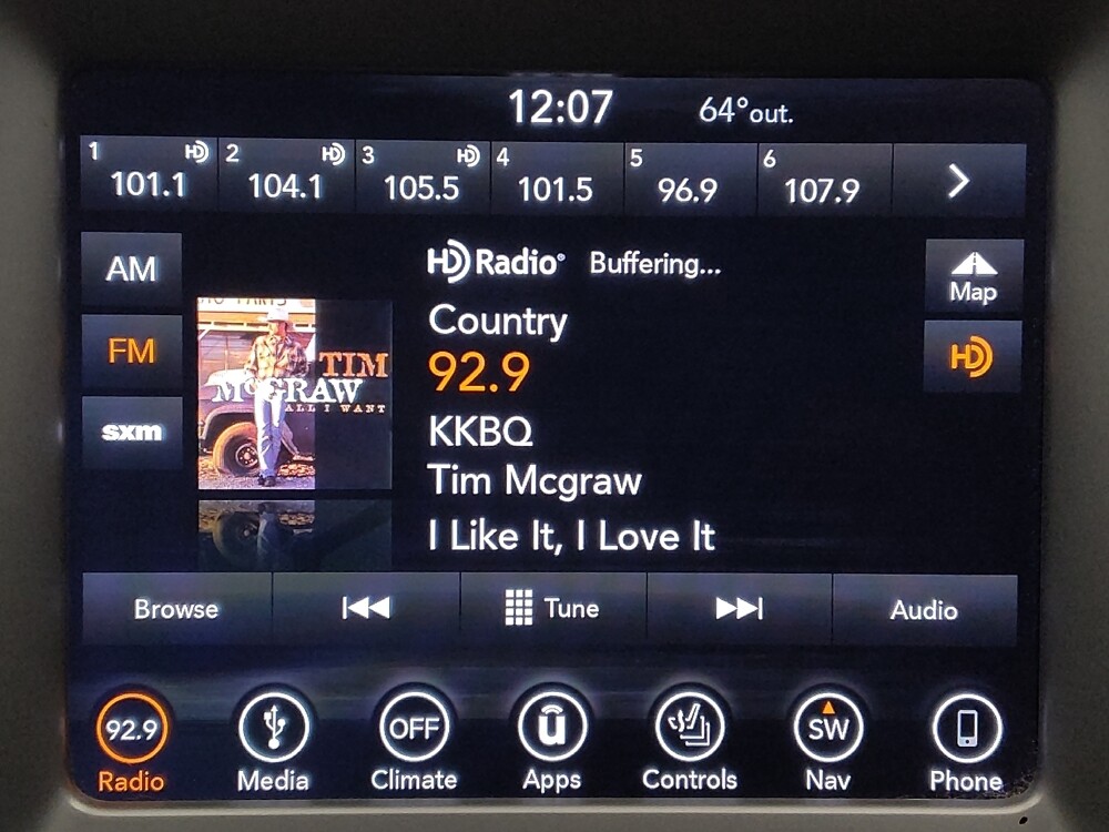 2019 Jeep Compass in Live Oak, TX 78233 - 18072632 25