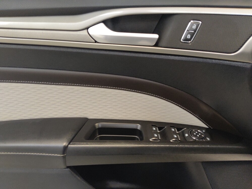 2020 Ford Fusion in Cincinnati, OH 45255 - 18072637 27