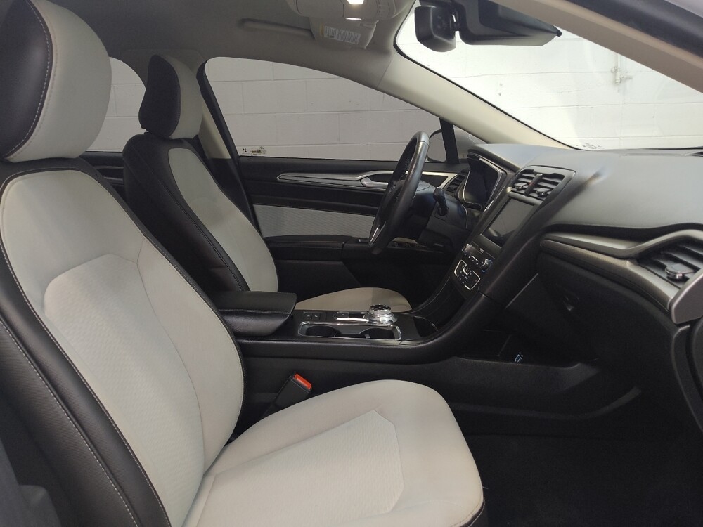 2020 Ford Fusion in Cincinnati, OH 45255 - 18072637 21