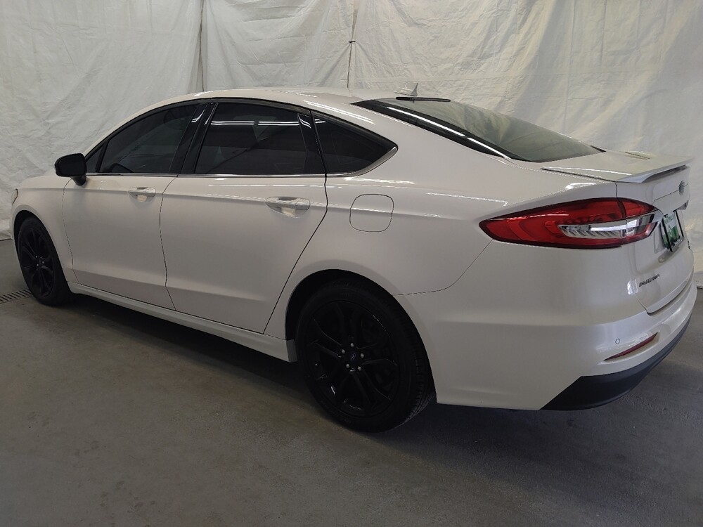 2020 Ford Fusion in Cincinnati, OH 45255 - 18072637 3