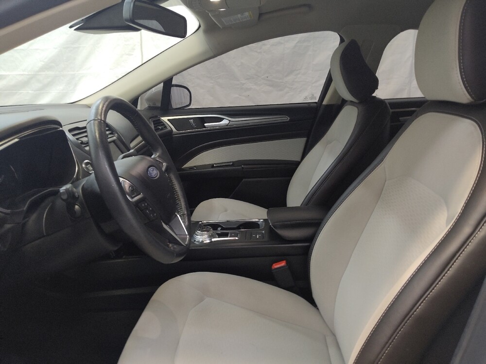 2020 Ford Fusion in Cincinnati, OH 45255 - 18072637 17