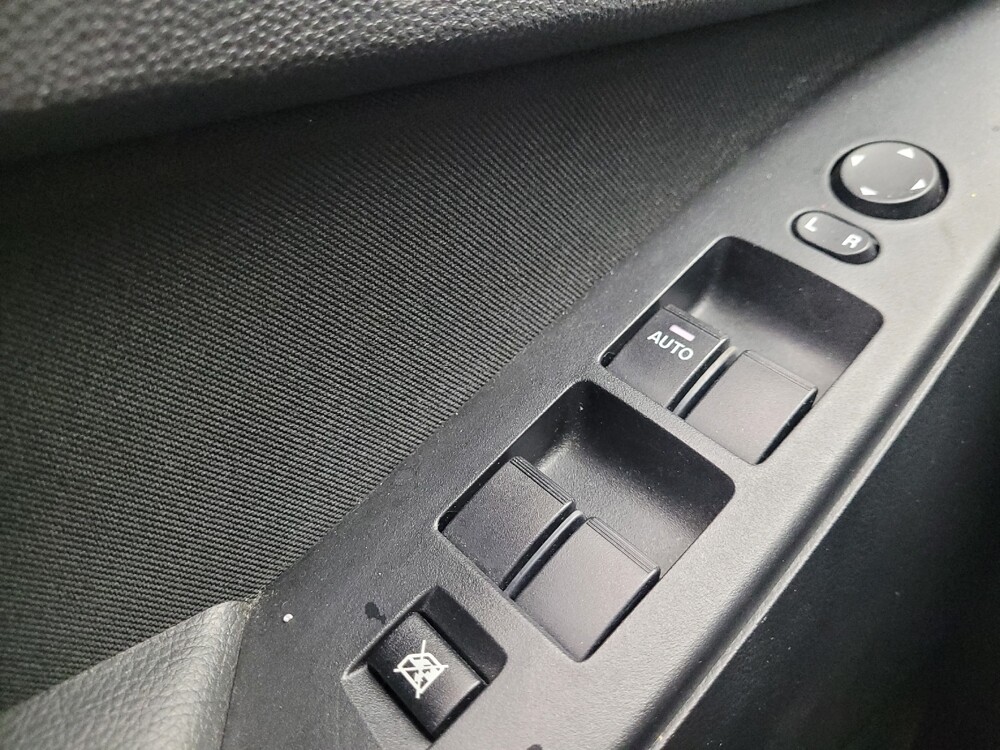 2013 Mazda MAZDA3 in Eastpointe, MI 48021 - 18072680 27