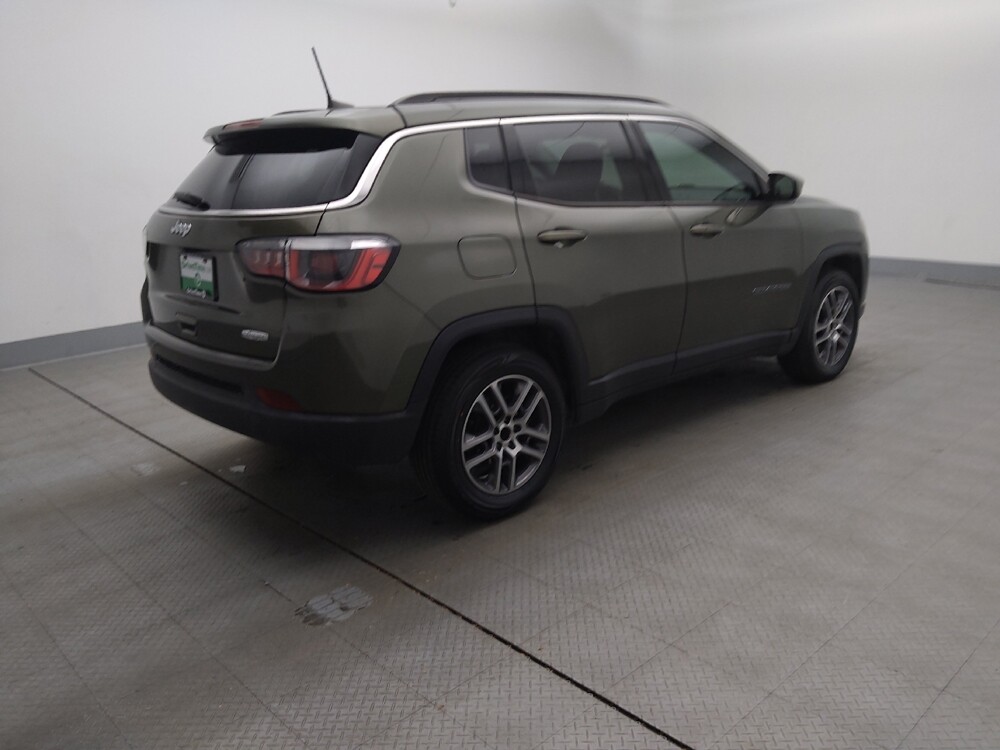 2018 Jeep Compass in Topeka, KS 66611 - 18072716 10