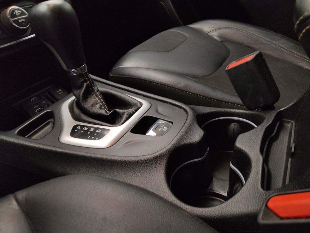 2018 Jeep Cherokee in Denver, CO 80012 - 18072732 26