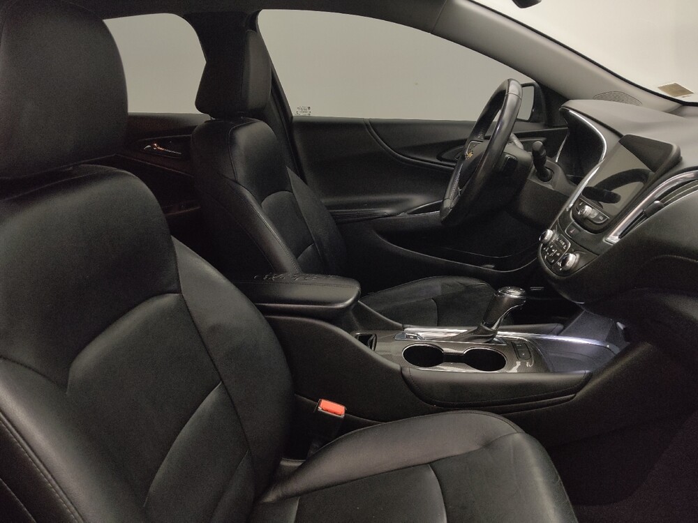 2017 Chevrolet Malibu in Lakewood, CO 80215 - 18072741 21