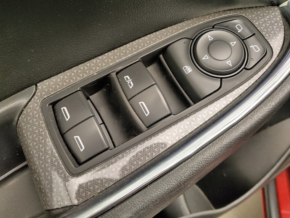 2017 Chevrolet Malibu in Lakewood, CO 80215 - 18072741 27