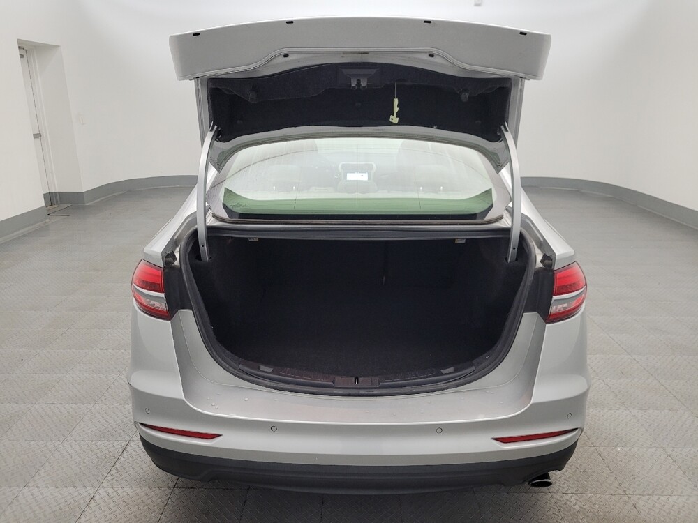 2019 Ford Fusion in Glendale, AZ 85301 - 18072762 29