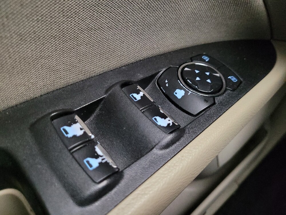 2019 Ford Fusion in Glendale, AZ 85301 - 18072762 27