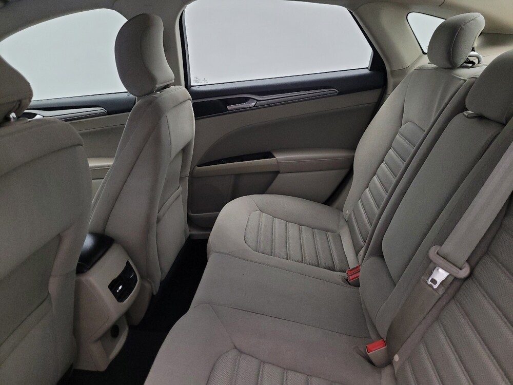 2019 Ford Fusion in Glendale, AZ 85301 - 18072762 18