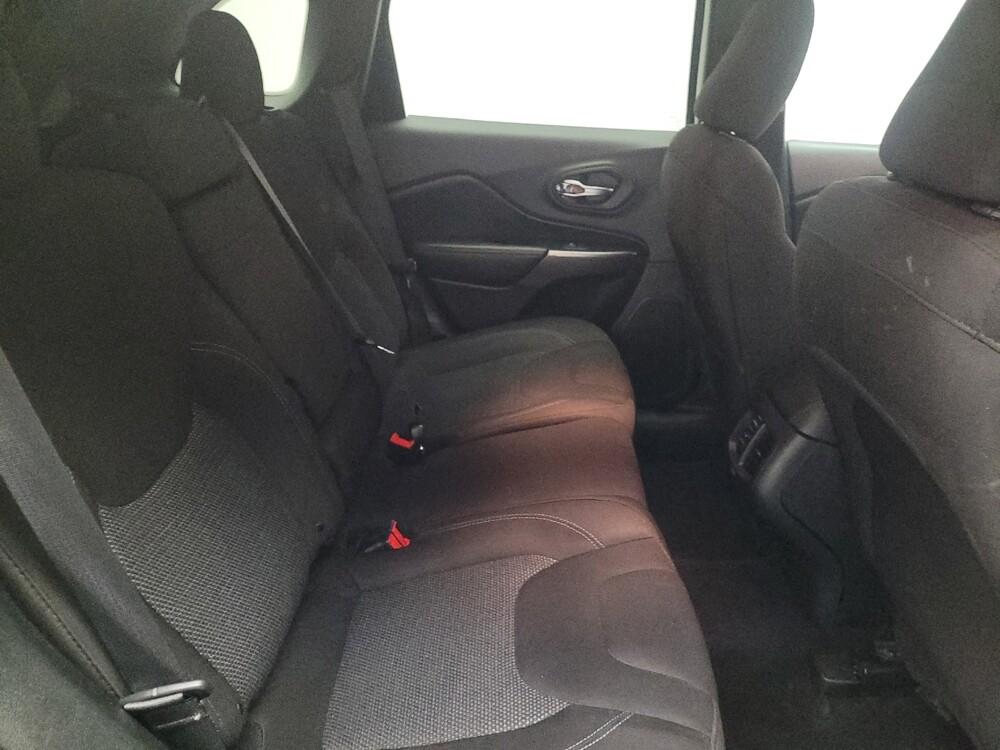 2019 Jeep Cherokee in Sacramento, CA 95821 - 18072786 19