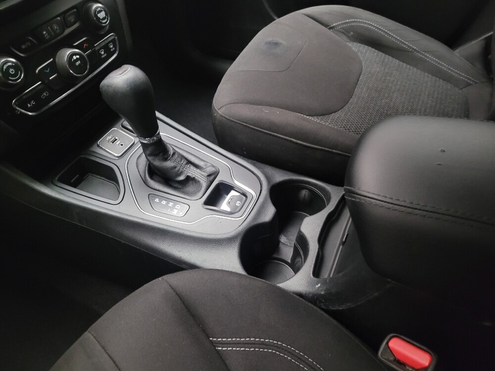 2019 Jeep Cherokee in Sacramento, CA 95821 - 18072786 26