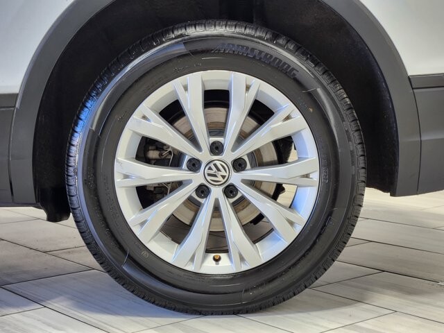 2019 Volkswagen Tiguan in Cinnaminson, NJ 08077 - 18072789 9