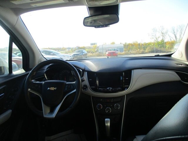 2018 Chevrolet Trax in Oak Grove, MO 64075 - 18072807 11