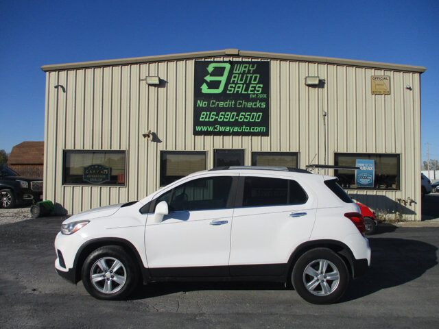 2018 Chevrolet Trax in Oak Grove, MO 64075 - 18072807 8