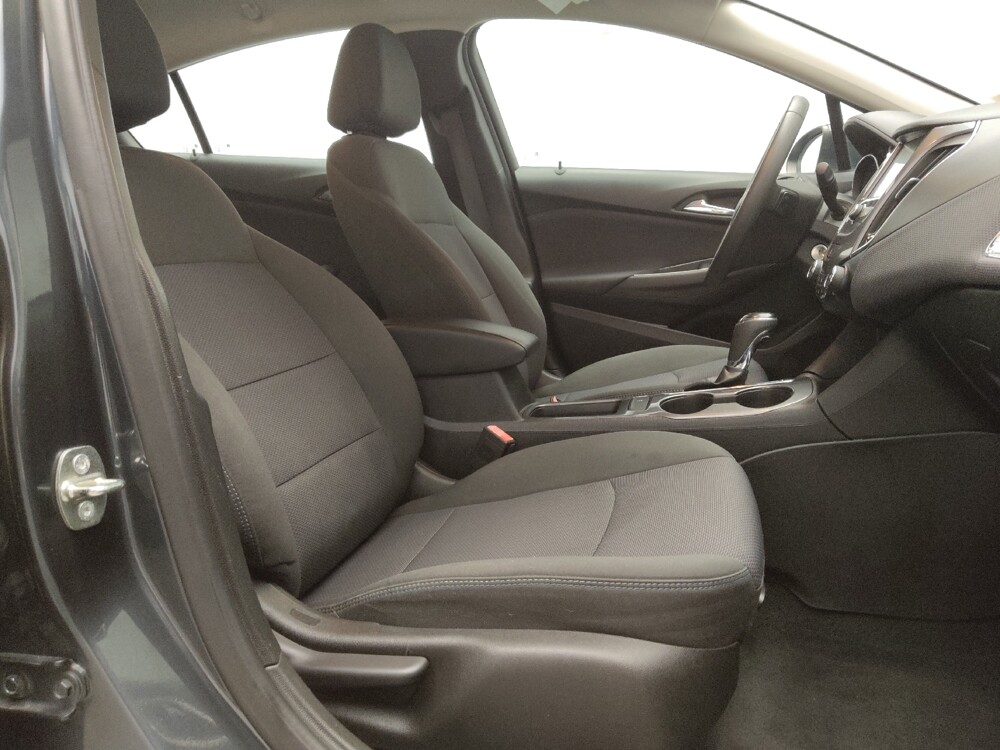 2018 Chevrolet Cruze in Fort Worth, TX 76116 - 18072883 21