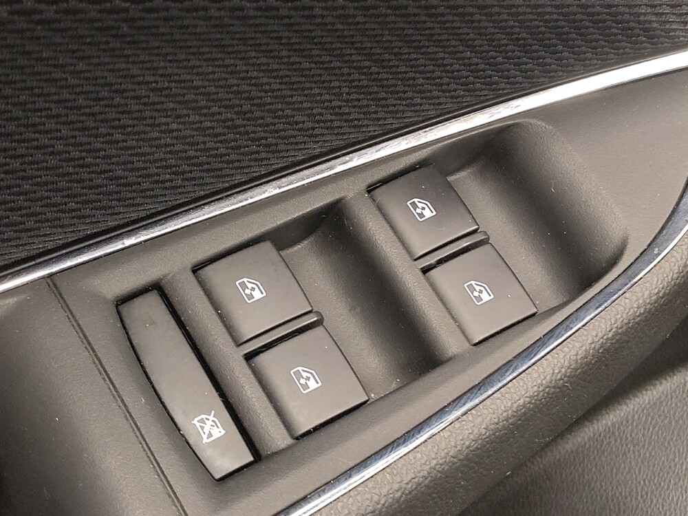 2018 Chevrolet Cruze in Fort Worth, TX 76116 - 18072883 27