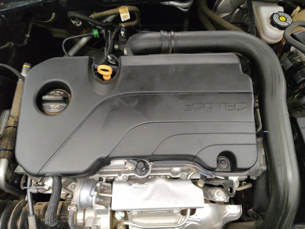 2020 Chevrolet Malibu in Chandler, AZ 85225 - 18072891 30