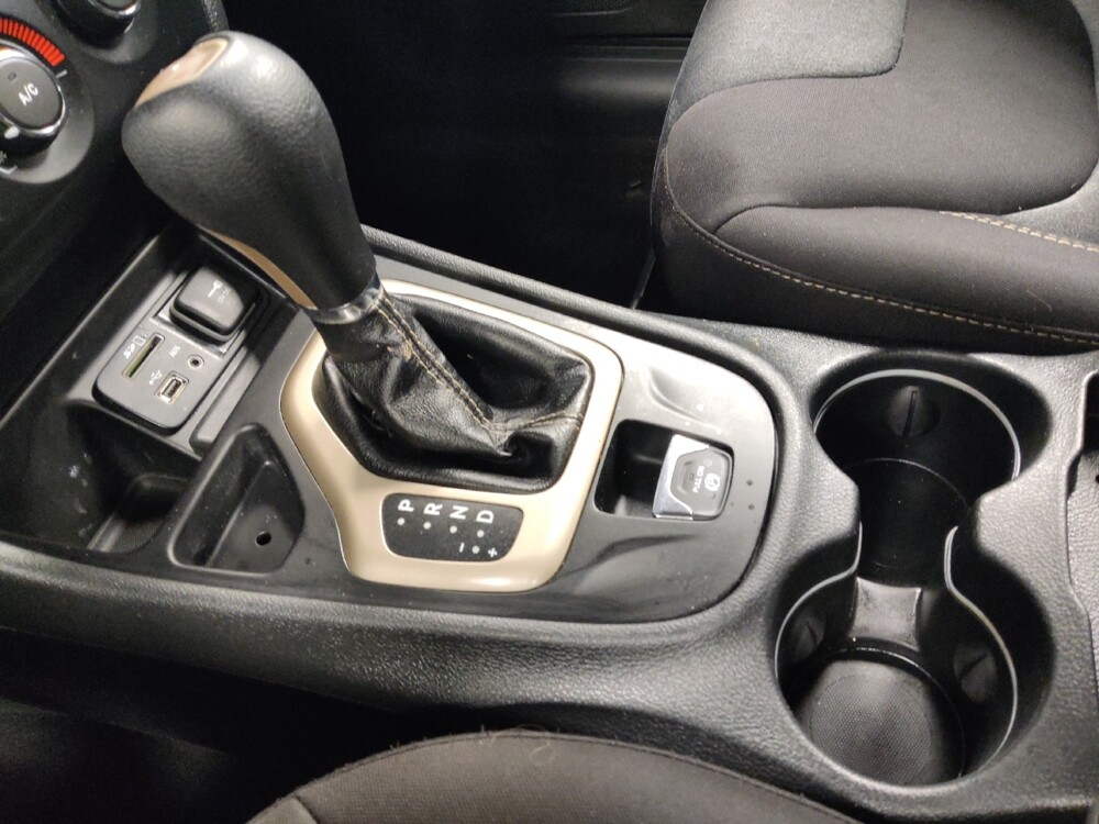 2018 Jeep Cherokee in Houston, TX 77074 - 18072979 26