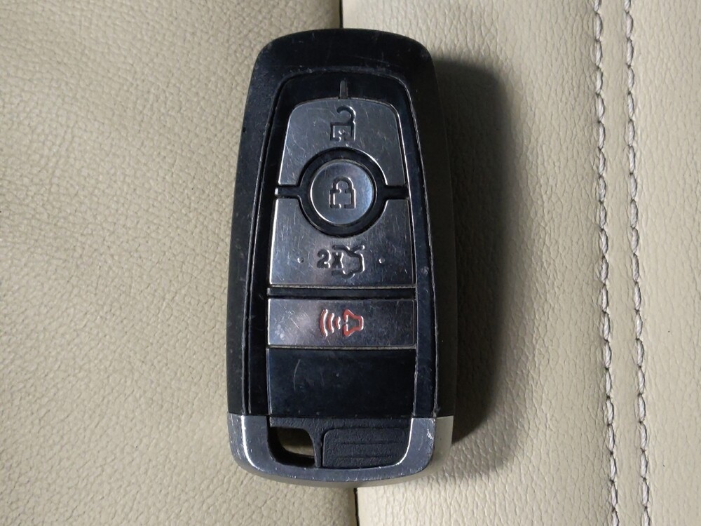 2017 Ford Edge in Houston, TX 77074 - 18072981 32